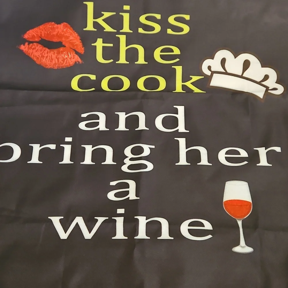 Kiss The Cook Womens Fun Apron NWOT